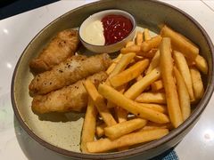 英国国菜炸鱼薯条-东米西面(台北院子店)