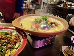 -富正毅三下锅·湘西韵味(天门山索道店)