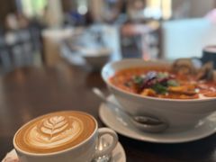 -Chom Cafe and Restaurant