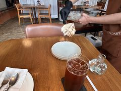 -ROAST coffee & eatery