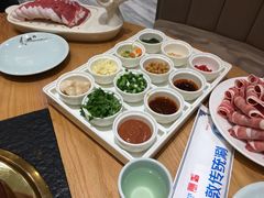 -额尔敦传统涮.冰煮羊火锅(乌兰察布体育场店)