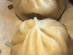 蟹粉灌汤包-京城小江南·北京烤鸭·江南土菜·白鱼(中关村店)