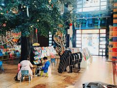 -钟书阁(松江泰晤士小镇店)