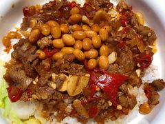 小炒黄牛肉饭-猪角·闽南猪脚饭(上梅林店)