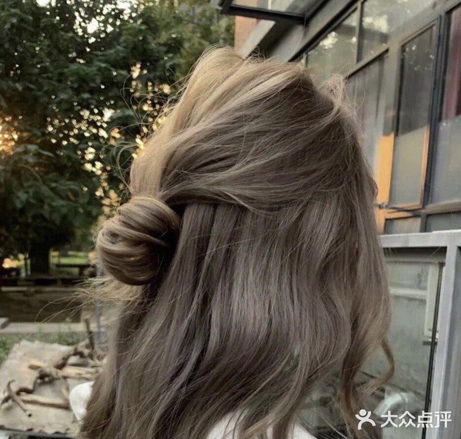 亚麻奶茶棕重庆染发