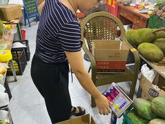 -曼阁市场水果批发市场
