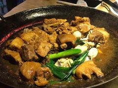 台山生蚝猪手锅-五邑人家(江门店)