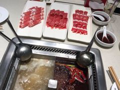 -海底捞火锅鲜切牛肉主题店(长寿路店)