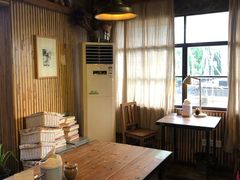 靠窗位-仙峰天然面包(迎宾路店)