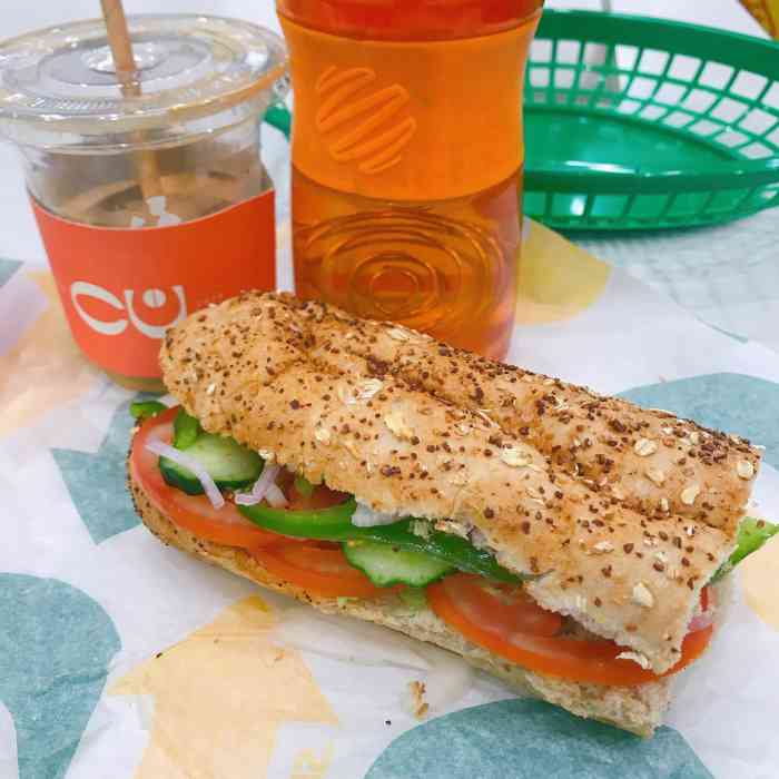 赛百味subway(建六宜安广场店)-"还没吃过,一直听我们的美籍广告老师