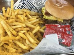 -TRIPS BURGER(大钟寺店)