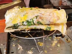 -正宗杂粮煎饼香软鸡蛋饼
