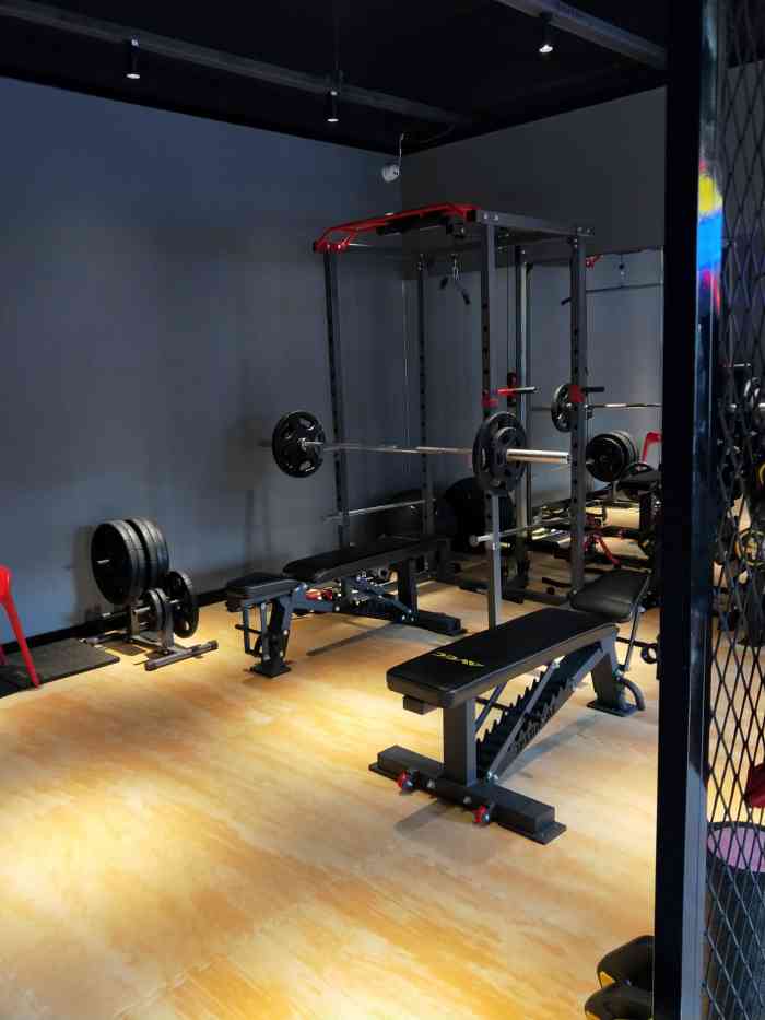 pandas magic魔力熊猫健身-"这边位于东大路上,是在二楼,里面装修有