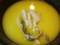 -鲜入围煮花胶鸡海鲜火锅