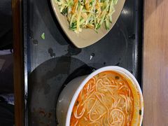 -亮亮面馆(经六路店)