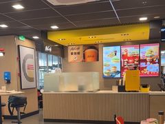 -麦当劳(轻轨曹杨路店)
