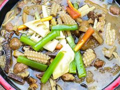 -有红鸡毛店·川菜(建设路店)