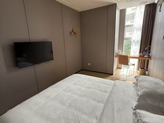 -卡罗酒店(东门晒布地铁站店)