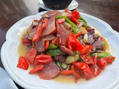 腊肉炒青椒-途中饭店(开化店)