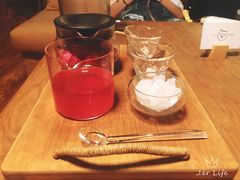 乌梅水果茶-柴务处·柴犬主题狗咖