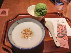 杏仁豆腐-RUXU入续鸳鸯糖水铺(万菱汇店)