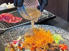 -铭牛烧肉·和牛海鲜自助(高新月牙湖店)