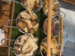 -一朵菌·野生菌探索家火锅(南亚店)