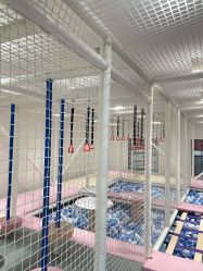 -奈尔宝·儿童乐园·亲子餐厅(华采天地店)