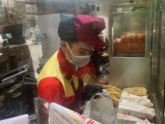 -Bánh Mì Huynh Hoa