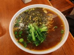 雪菜肉丝面-三两春(崂山路店)