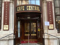 -中央咖啡馆