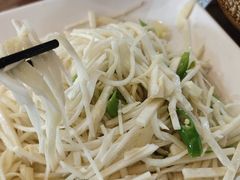 -汤锅大王(新平曹苏黄牛汤锅有限公司)