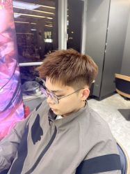 -藤野造型烫发染发