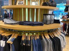 -lululemon(上海浦东IFC店)