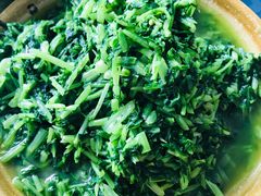 清炒萝卜菜-斗鱼岛酒店(新化白溪店)