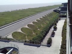 酒店后面的堤岸-上海南汇嘴大堤酒店