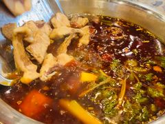 -肖肖酸萝卜鱼火锅(总店)