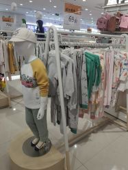 -乐友孕婴童(万象城店)