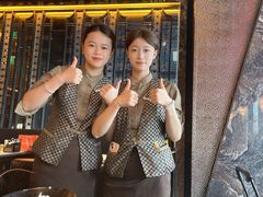 -雍容荟帝王蟹活龙虾展台自助(IFS黑金店)