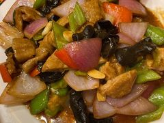 溜肥肠-闯关东东北农家菜(崂山石老人店)