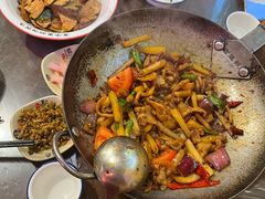 -富正毅三下锅·湘西韵味(天门山索道店)