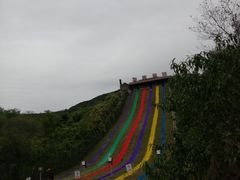 -雪山彩虹谷景区