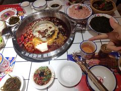 -贤合庄卤味火锅(安吉万达店)