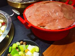 金牌毛肚-沸炉重庆老火锅(军事博物馆店)