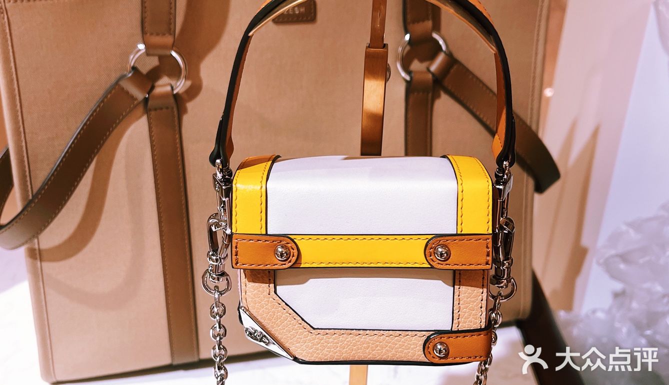 国货品牌ZESH,明星都在背,千元买同款!