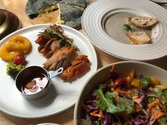 -动动咖啡清真西餐厅