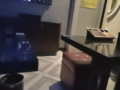 -皇马纯KTV·量贩·聚会(民治店)