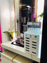 -AKOZO Beauty Salon
