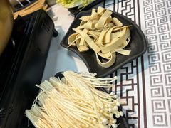 -云晓光头烧烤吧(德平路店)