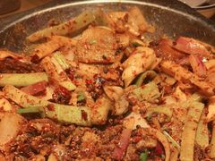 -嘎嘎鸭下巴·爆辣干锅(明教寺店)